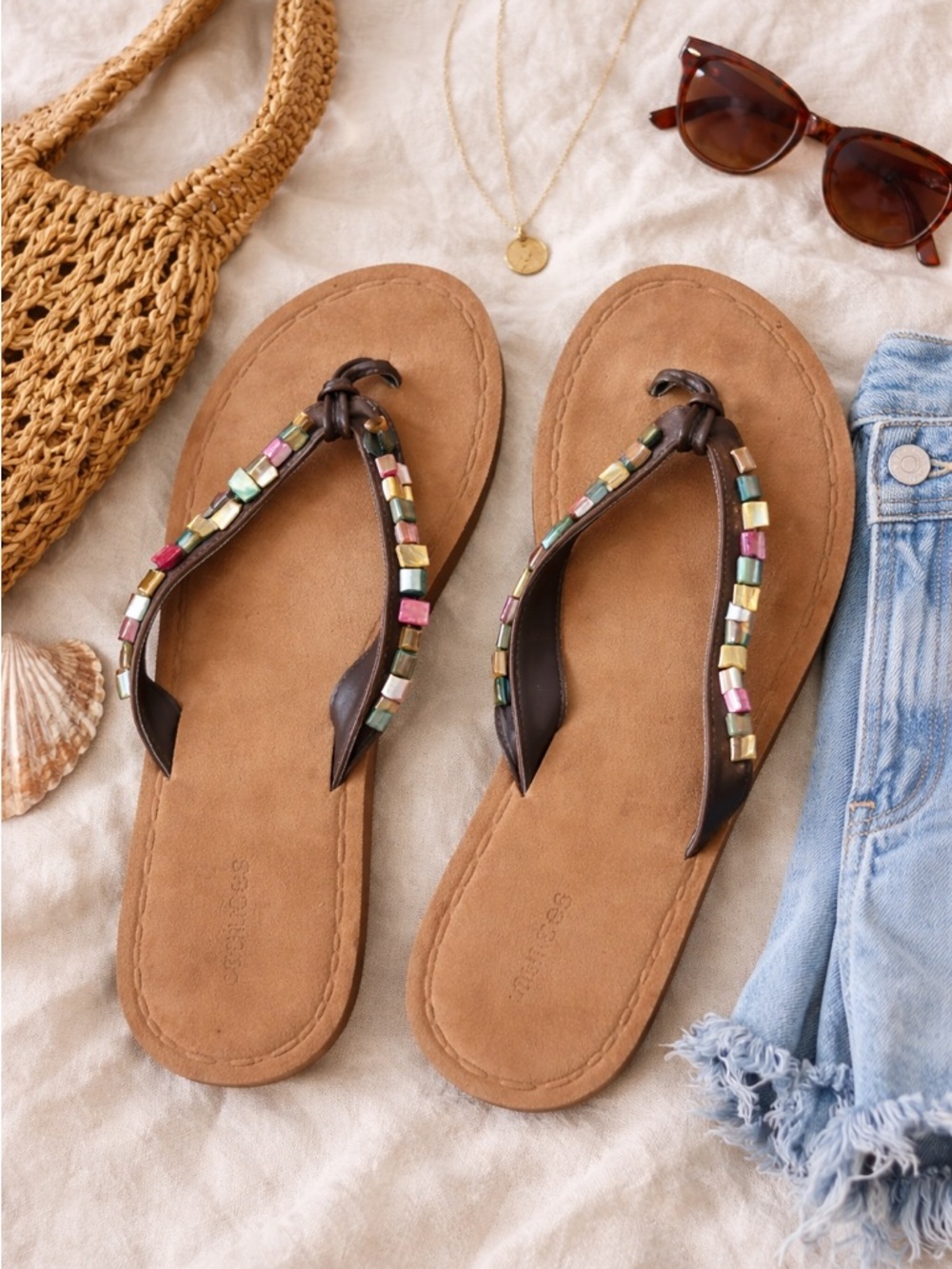 Maurices Beaded Thong Sandals Brown Multicolor Boho Bead Detail Size 9